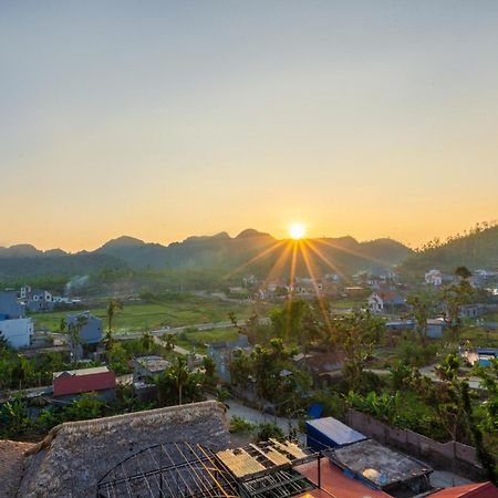 Rocky Mountain Homestay Cat Ba Xuân Đám Ngoại thất bức ảnh