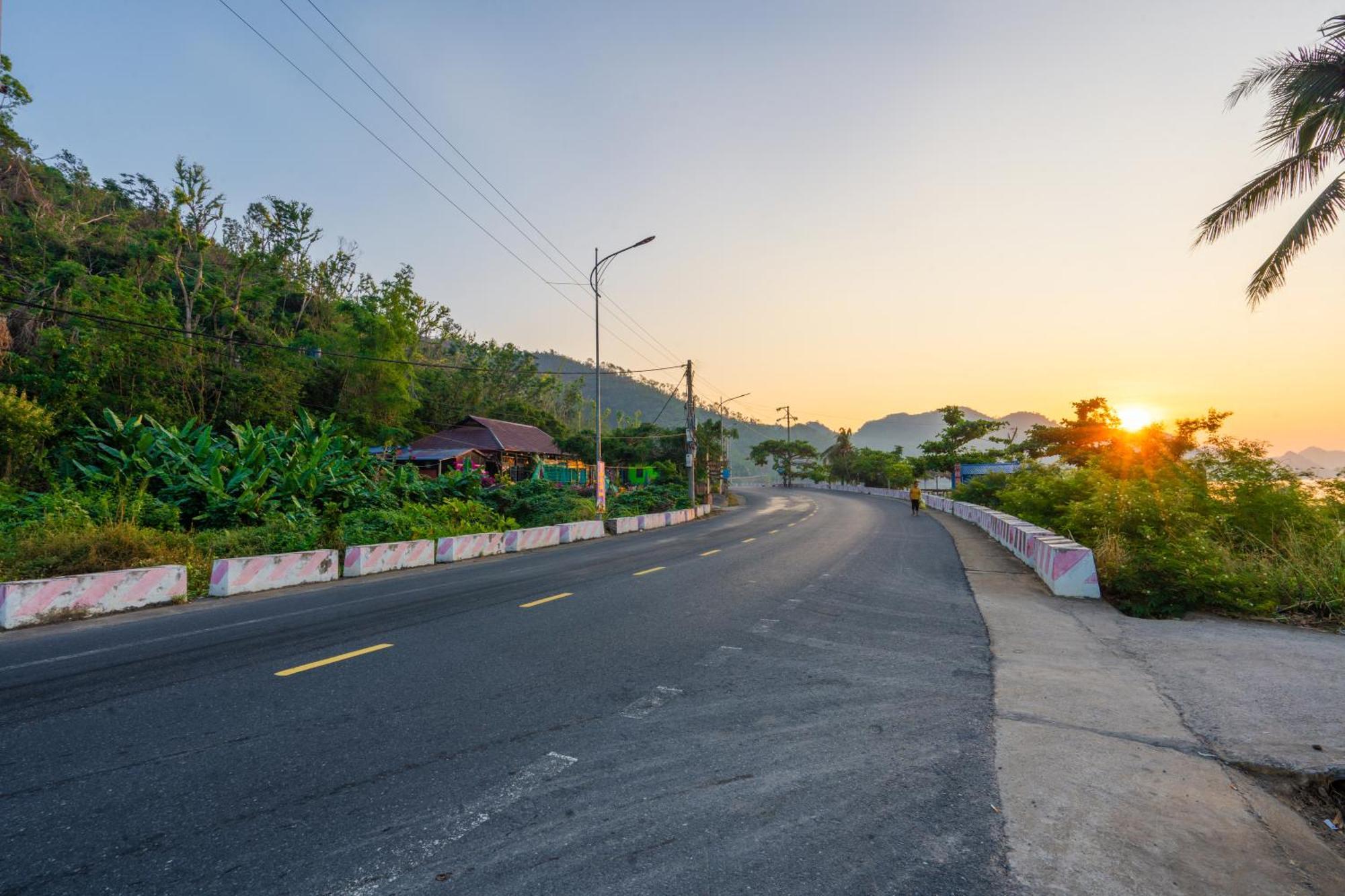 Rocky Mountain Homestay Cat Ba Xuân Đám Ngoại thất bức ảnh